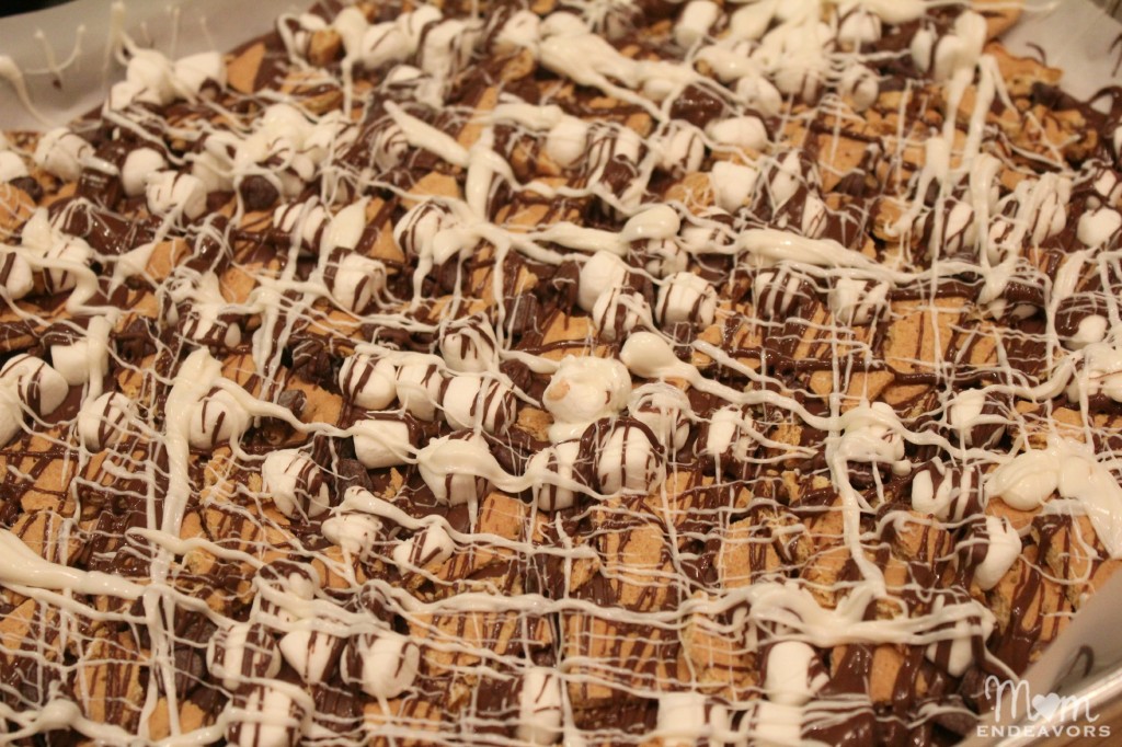 Chocolate drizzled s'mores bark